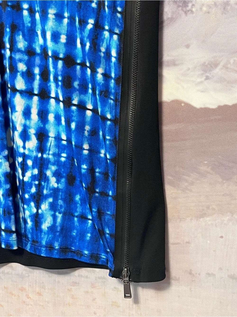 Elie Tahari Top Silk Blend Tie-Dye Abstract Shibori Side Zip Blouse Blue Black L